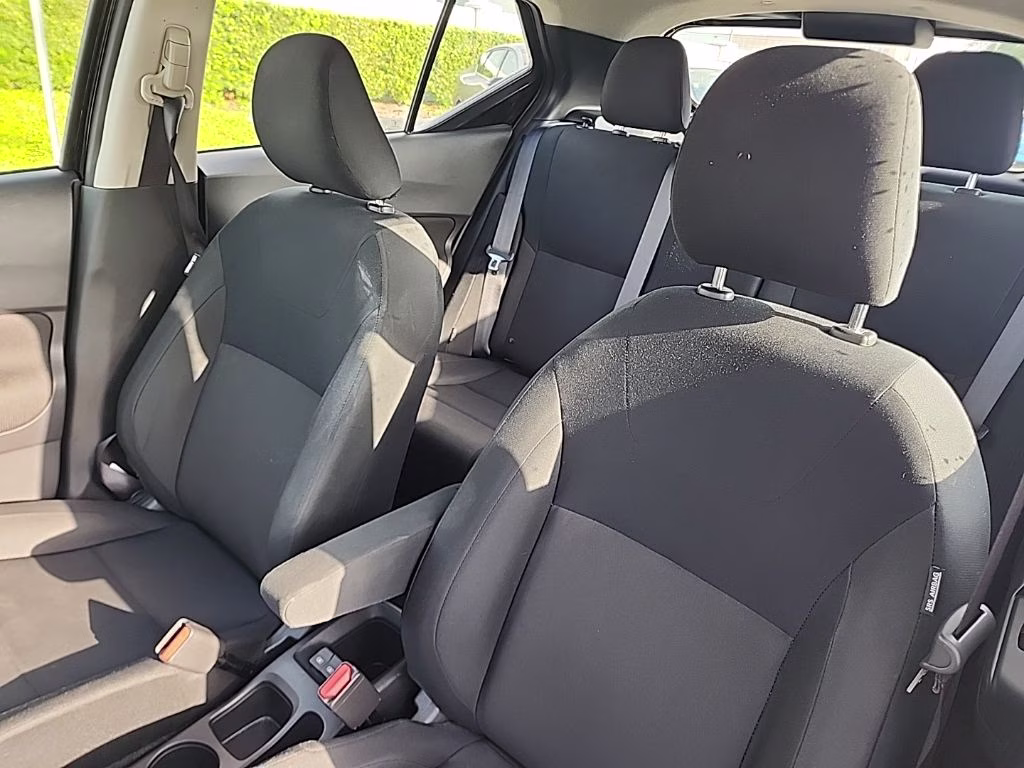 2025 Nissan Kicks Play S FWD SUV