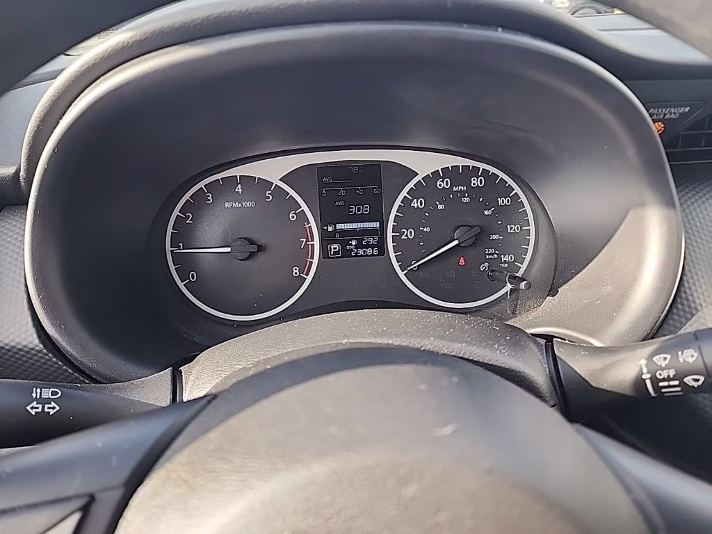 2025 Nissan Kicks Play S FWD SUV