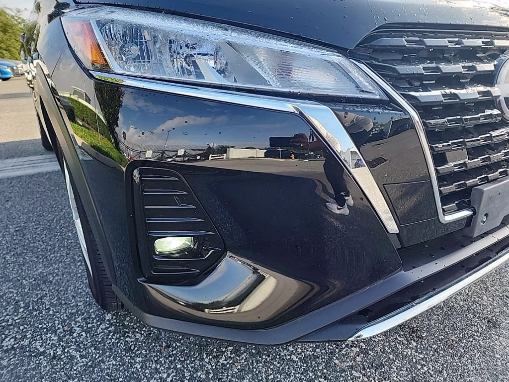 2025 Nissan Kicks Play S FWD SUV