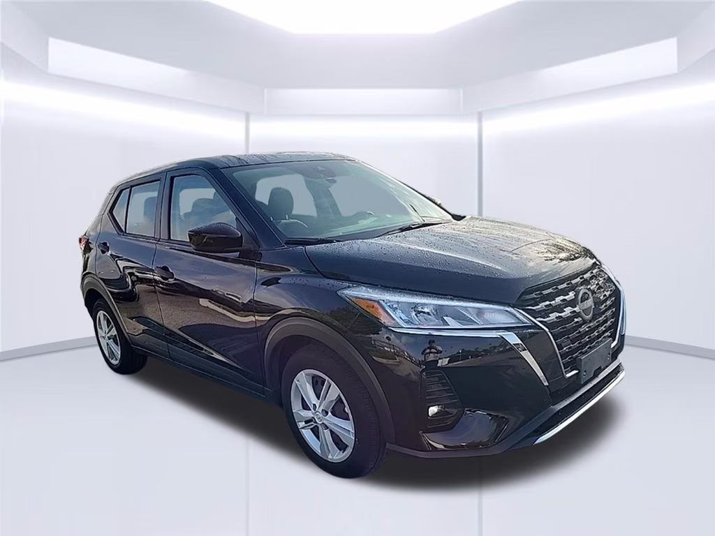 2025 Nissan Kicks Play S FWD SUV