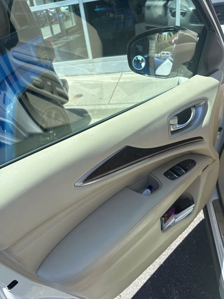 2014 White INFINITI QX60 Base AWD SUV
