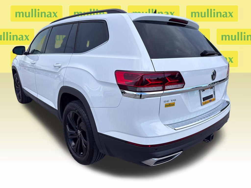 2022 Pure White Volkswagen Atlas 3.6L V6 SE w/Technology FWD SUV