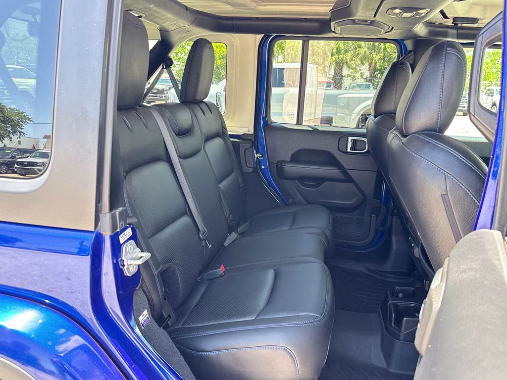 2019 Ocean Blue Metallic Clearcoat Jeep Wrangler Unlimited Sahara 4X4 SUV