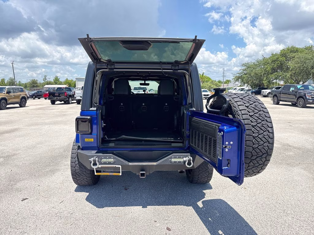 2019 Ocean Blue Metallic Clearcoat Jeep Wrangler Unlimited Sahara 4X4 SUV