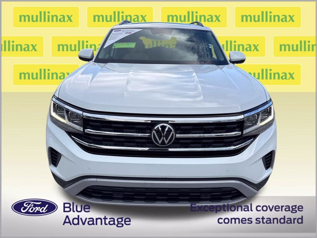2022 Pure White Volkswagen Atlas 3.6L V6 SE w/Technology FWD SUV
