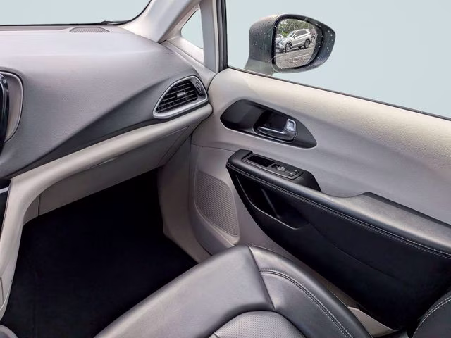 2023 Ceramic Gray Clearcoat Chrysler Pacifica Touring L FWD Van