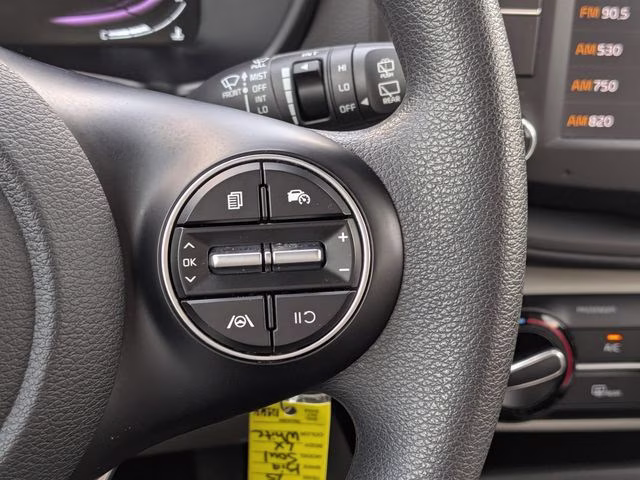 2025 Snow White Pearl Kia Soul LX FWD Hatchback