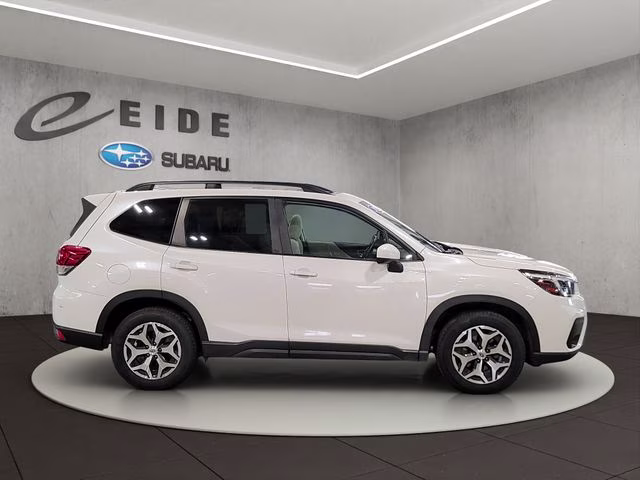 2021 Crystal White Pearl Subaru Forester Premium AWD SUV