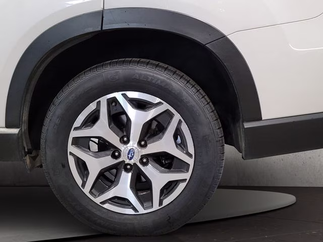 2021 Crystal White Pearl Subaru Forester Premium AWD SUV