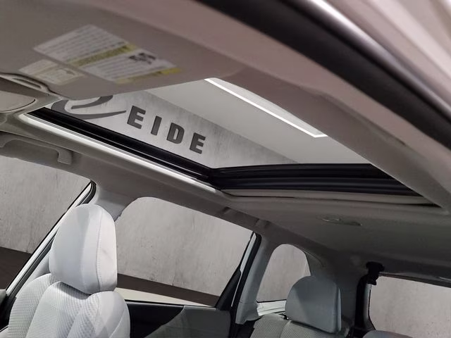 2021 Crystal White Pearl Subaru Forester Premium AWD SUV