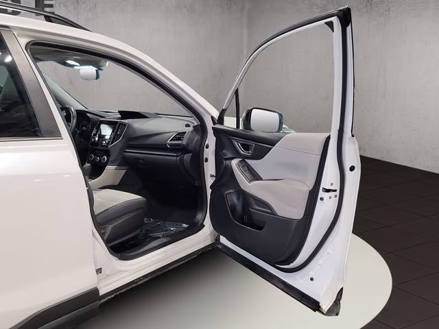 2021 Crystal White Pearl Subaru Forester Premium AWD SUV