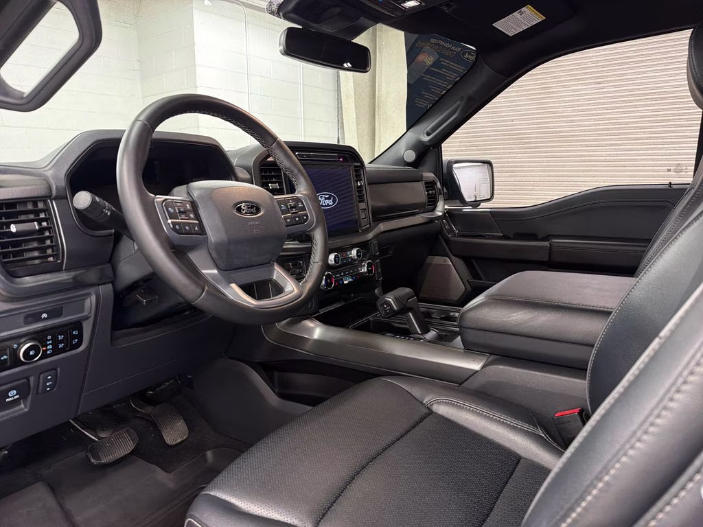 2025 Iconic Silver Metallic Ford F-150 Lariat 4X4 Truck