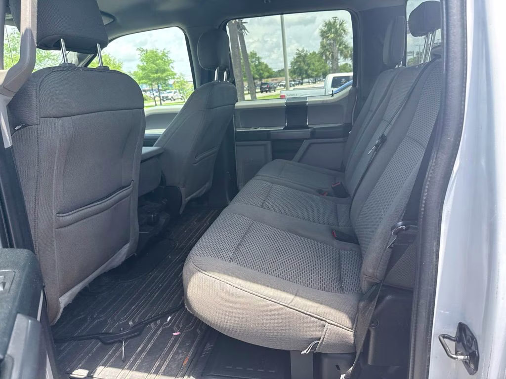 2020 Oxford White Ford Super Duty F-250 SRW XLT 4X4 Truck