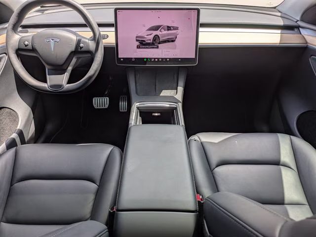 2022 White Tesla Model Y Performance AWD SUV