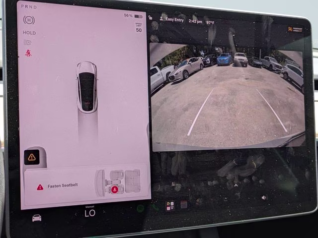 2022 White Tesla Model Y Performance AWD SUV