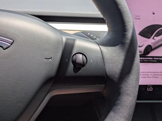 2022 White Tesla Model Y Performance AWD SUV