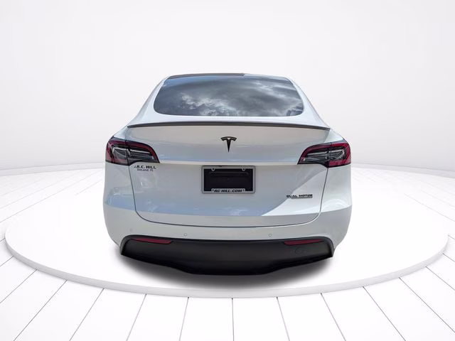 2022 White Tesla Model Y Performance AWD SUV