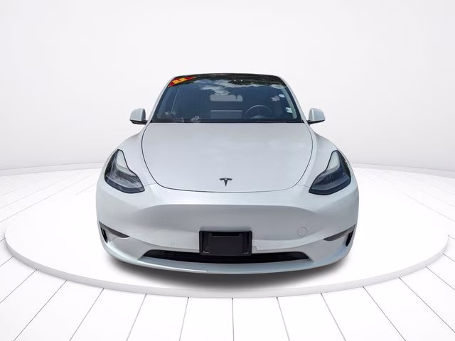 2022 White Tesla Model Y Performance AWD SUV