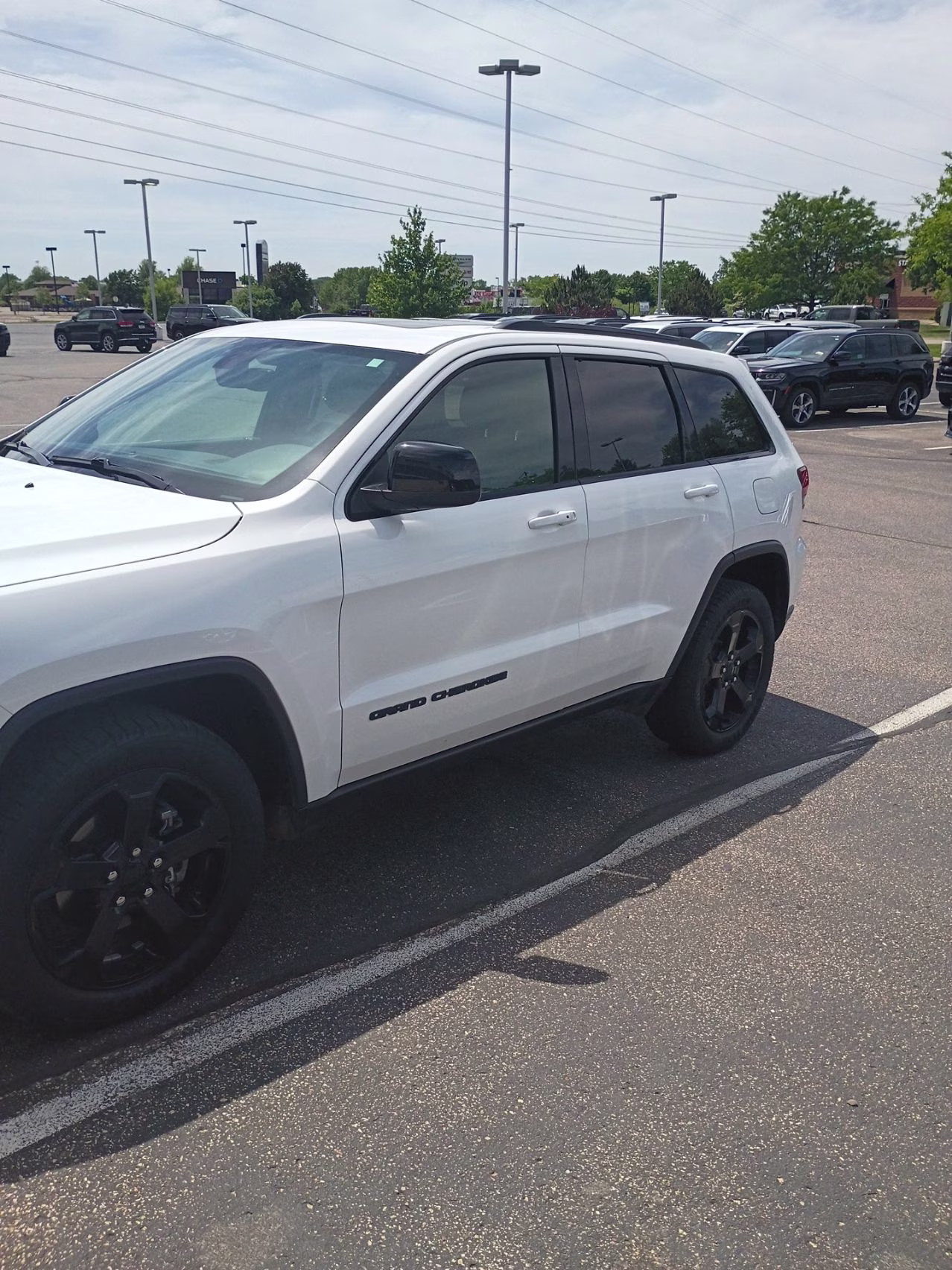 2020 Bright White Clearcoat Jeep Grand Cherokee Upland Edition 4X4 SUV