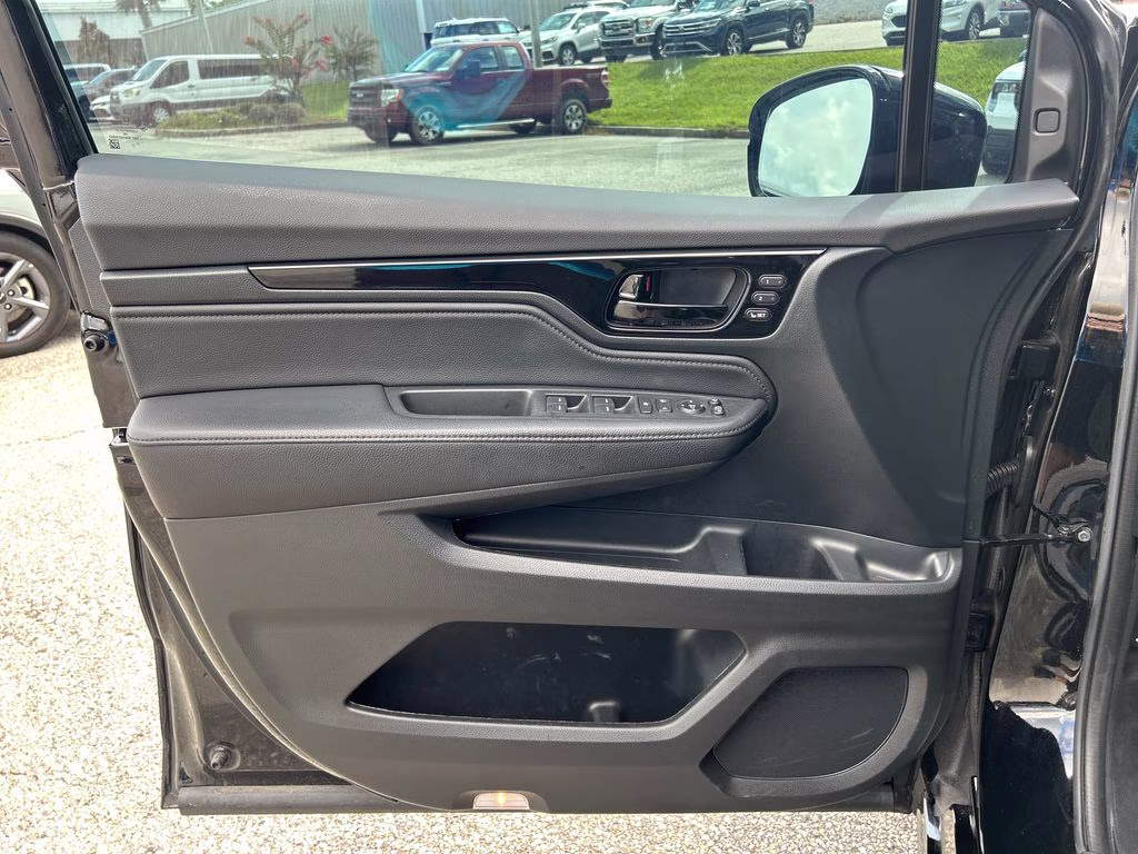 2024 Crystal Black Pearl Honda Odyssey Elite FWD Van
