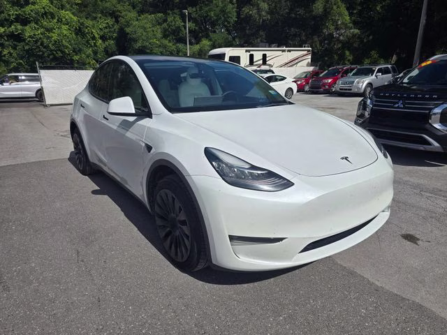 2022 White Tesla Model Y Long Range AWD SUV
