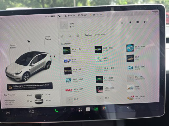 2022 White Tesla Model Y Long Range AWD SUV
