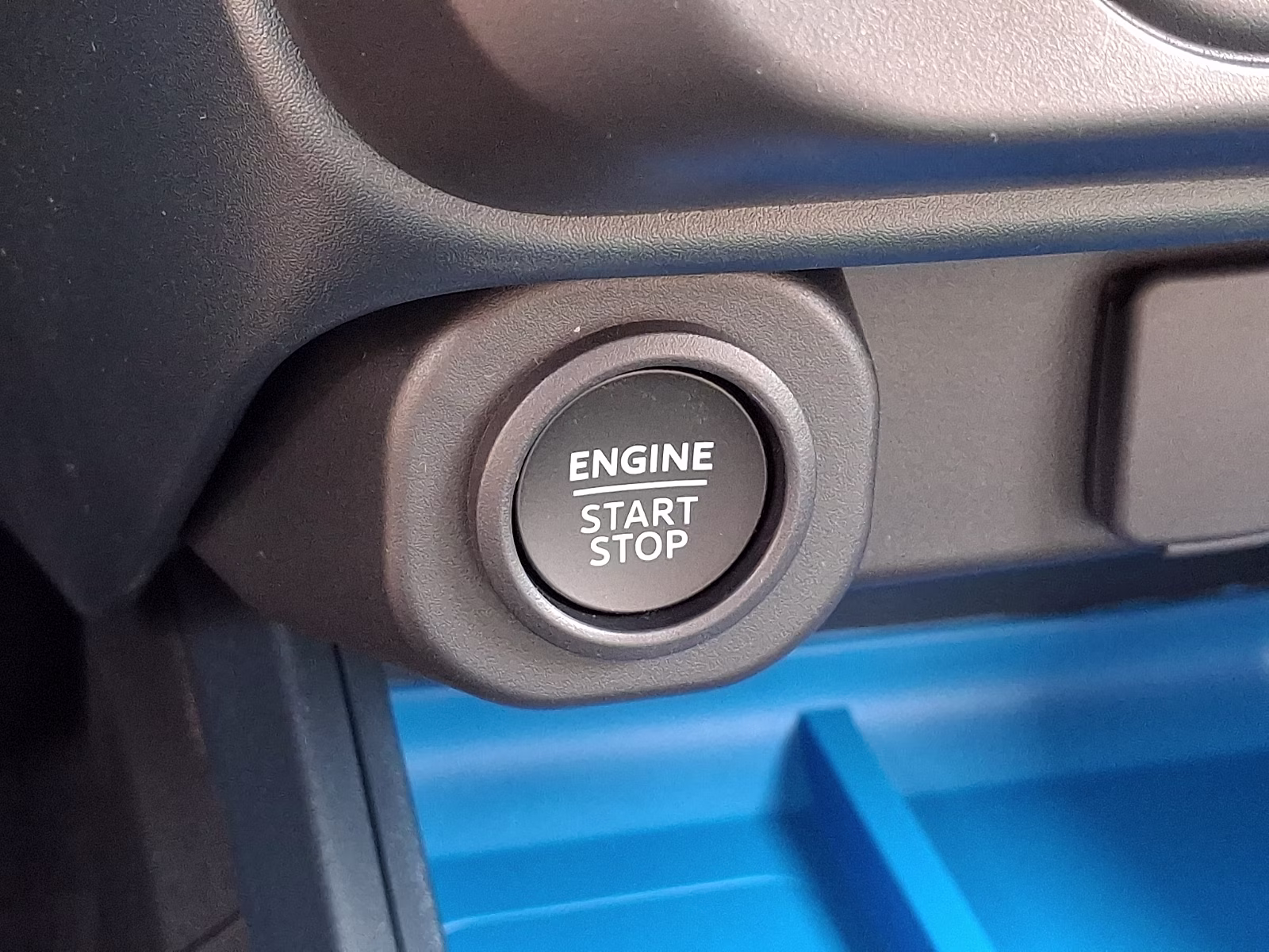 2026 Oxford White - YZ Ford Maverick XLT FWD