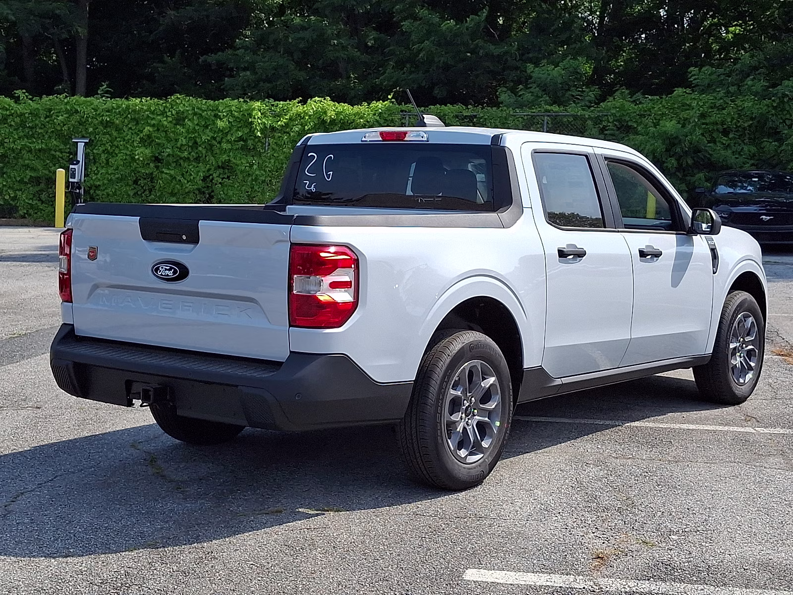 2026 Oxford White - YZ Ford Maverick XLT FWD