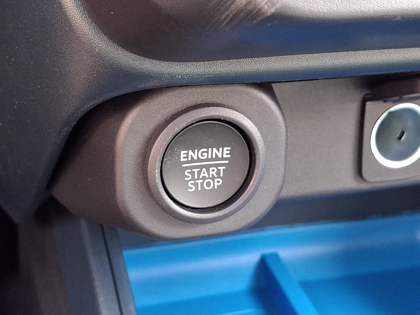 2026 Oxford White - YZ Ford Maverick XLT AWD