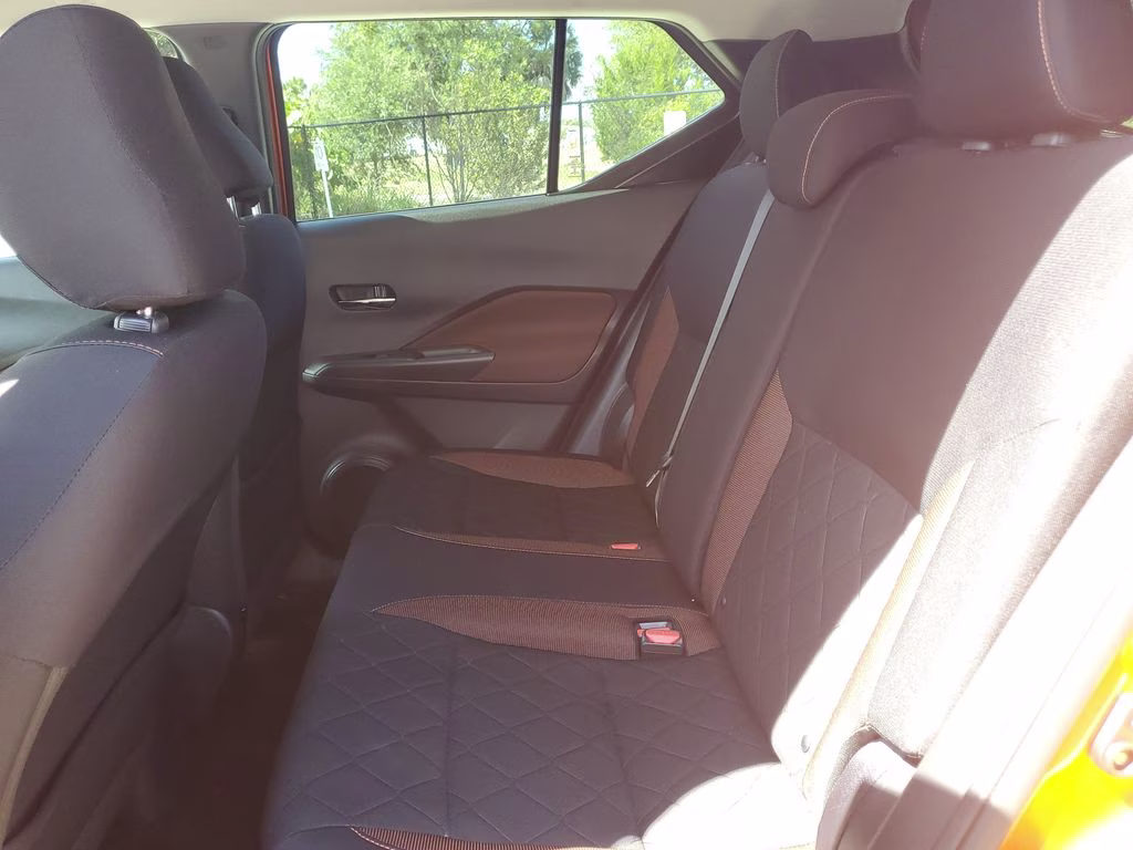2019 Monarch Orange/Super Black Nissan Kicks SR FWD SUV