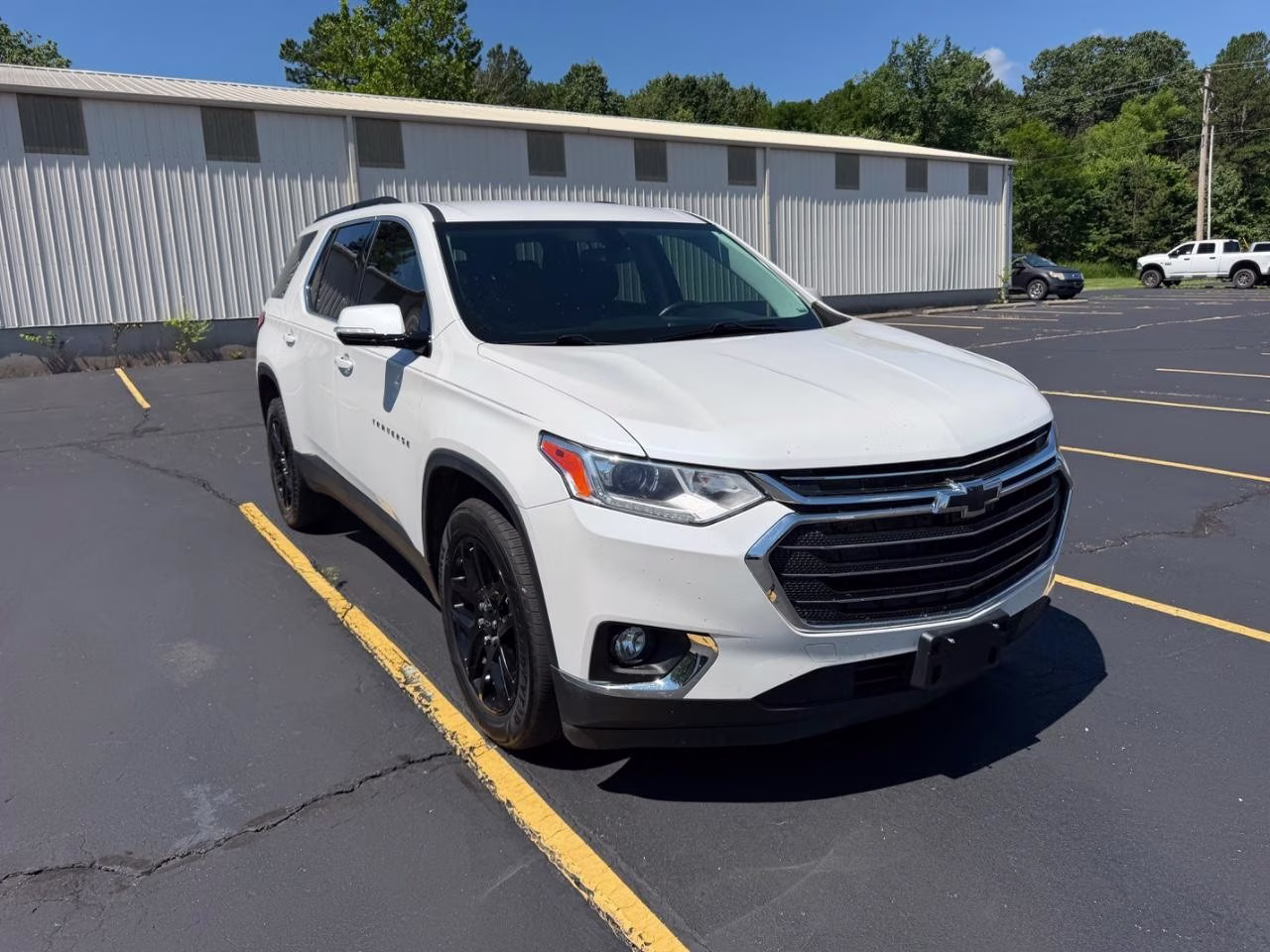 2020 Iridescent Pearl Tricoat Chevrolet Traverse LT Cloth AWD SUV