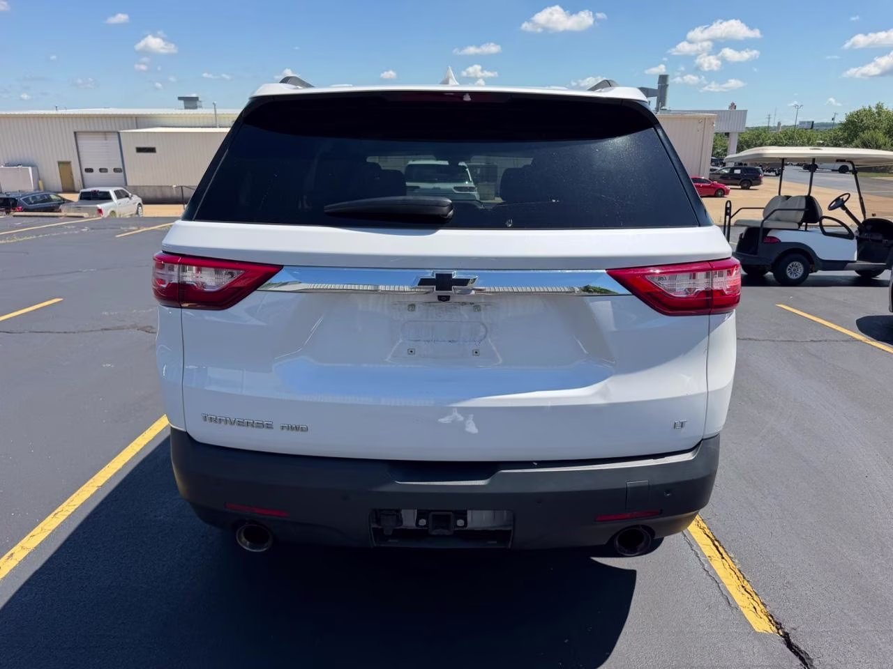 2020 Iridescent Pearl Tricoat Chevrolet Traverse LT Cloth AWD SUV