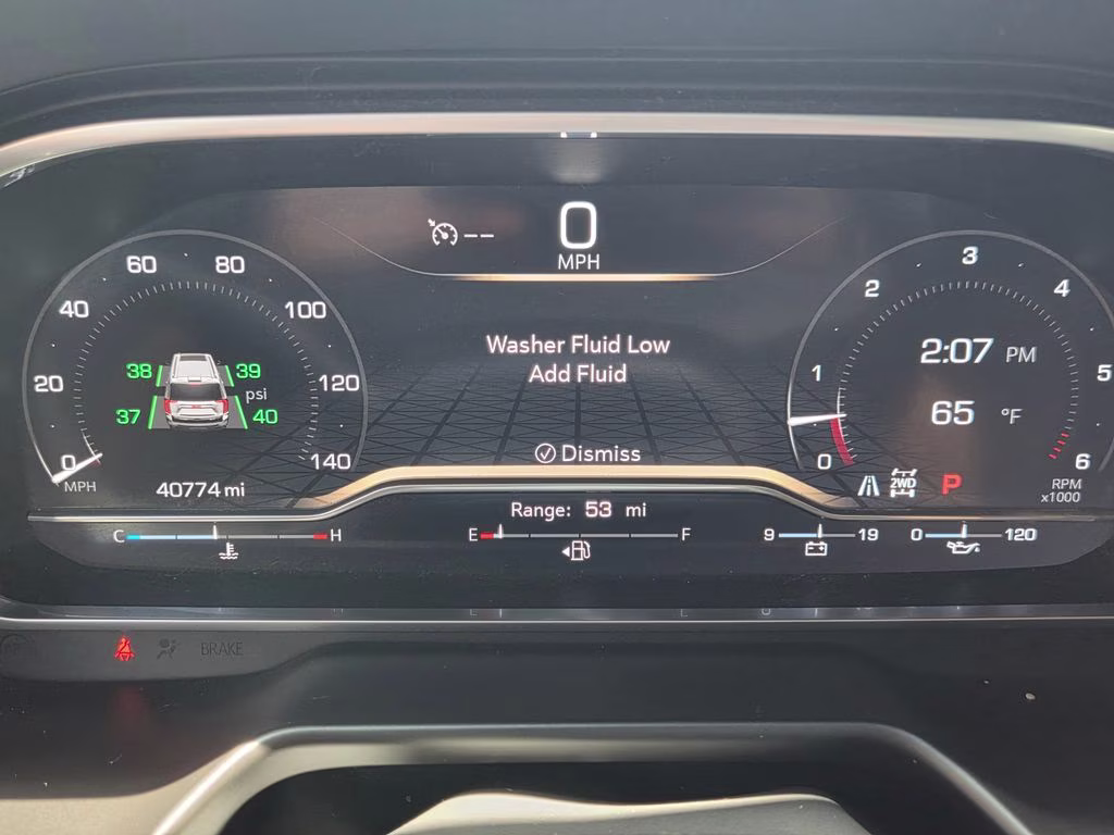 2023 Summit White GMC Yukon AT4 4X4 SUV