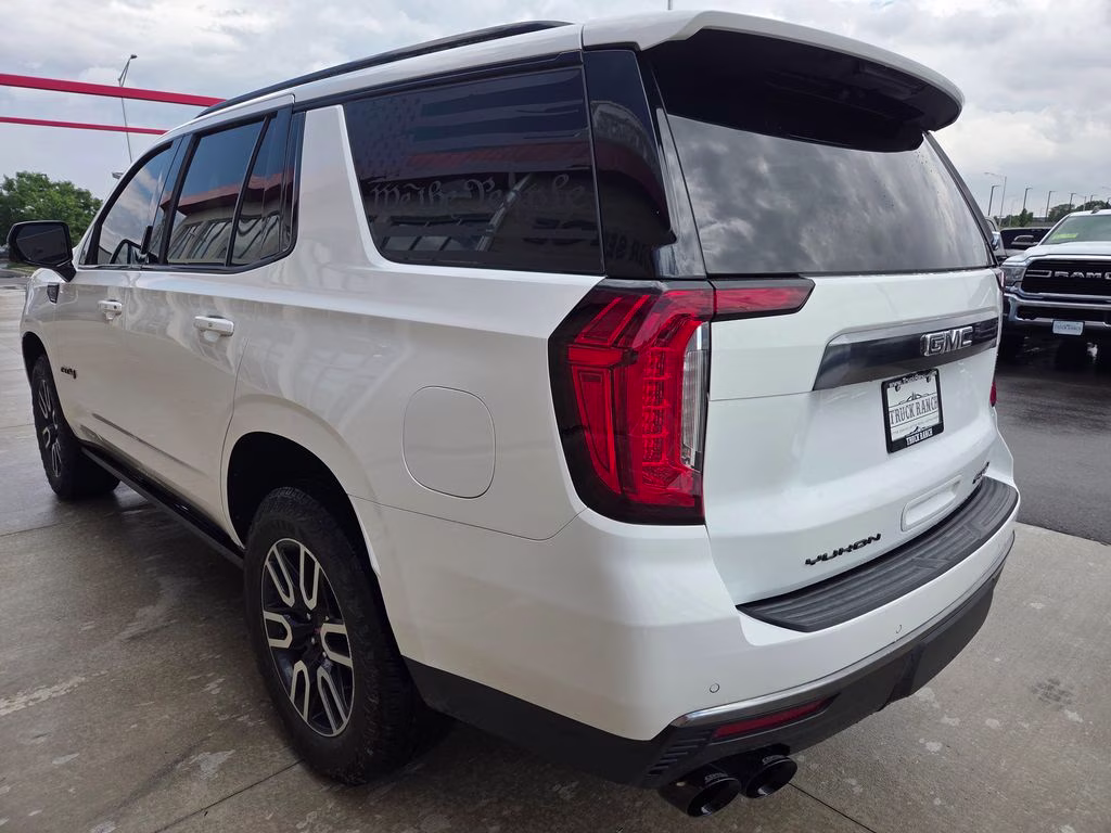 2023 Summit White GMC Yukon AT4 4X4 SUV
