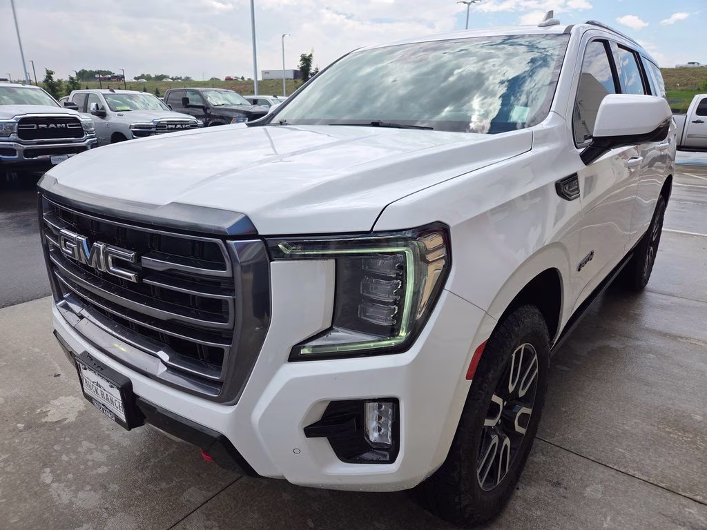 2023 Summit White GMC Yukon AT4 4X4 SUV