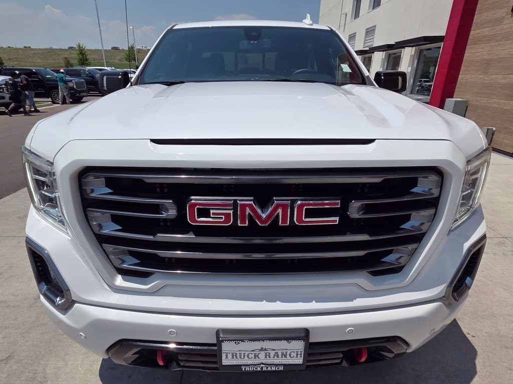 2022 Summit White GMC Sierra 1500 Limited AT4 4X4 Truck