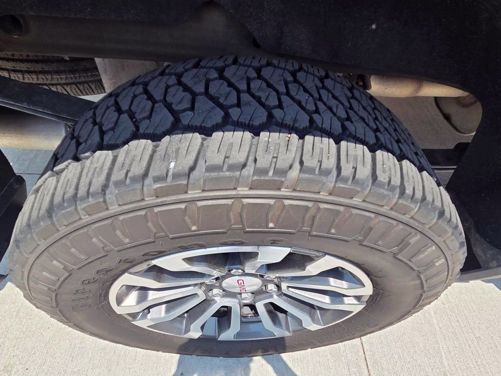 2022 Summit White GMC Sierra 1500 Limited AT4 4X4 Truck