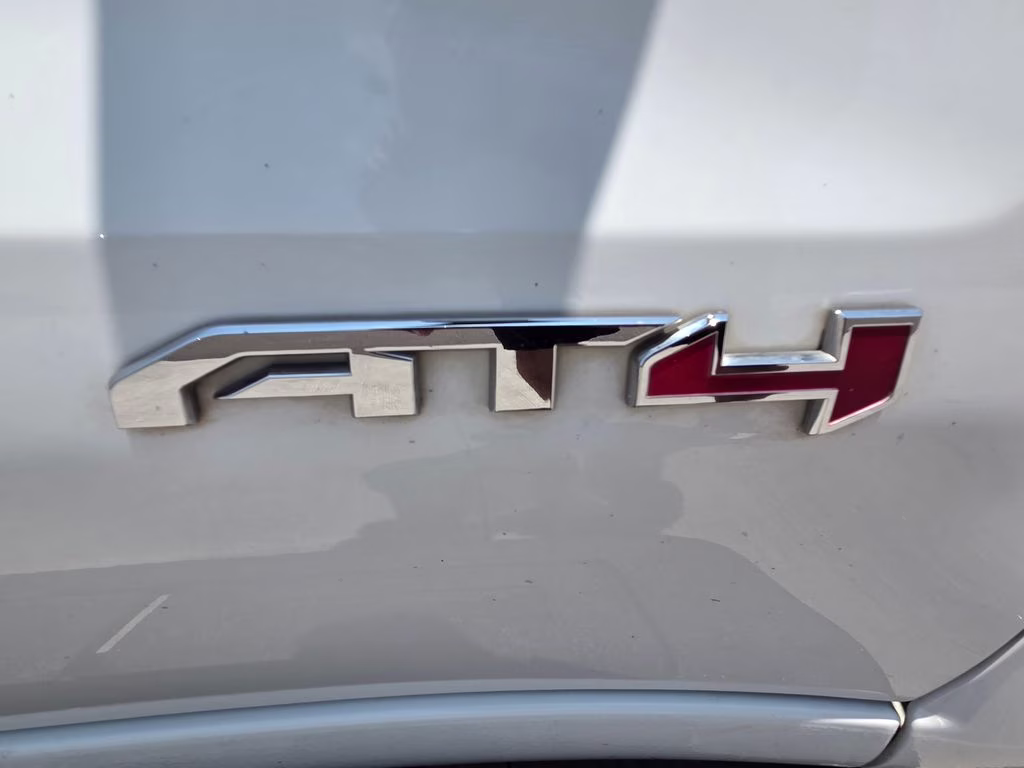2022 Summit White GMC Sierra 1500 Limited AT4 4X4 Truck