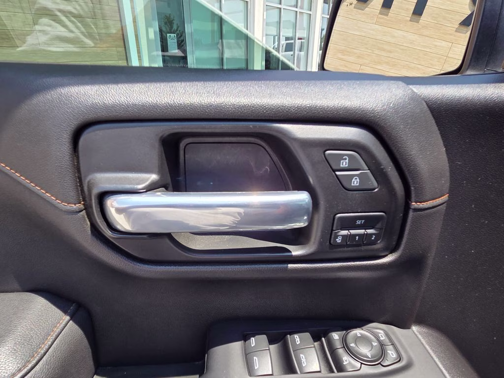 2022 Summit White GMC Sierra 1500 Limited AT4 4X4 Truck