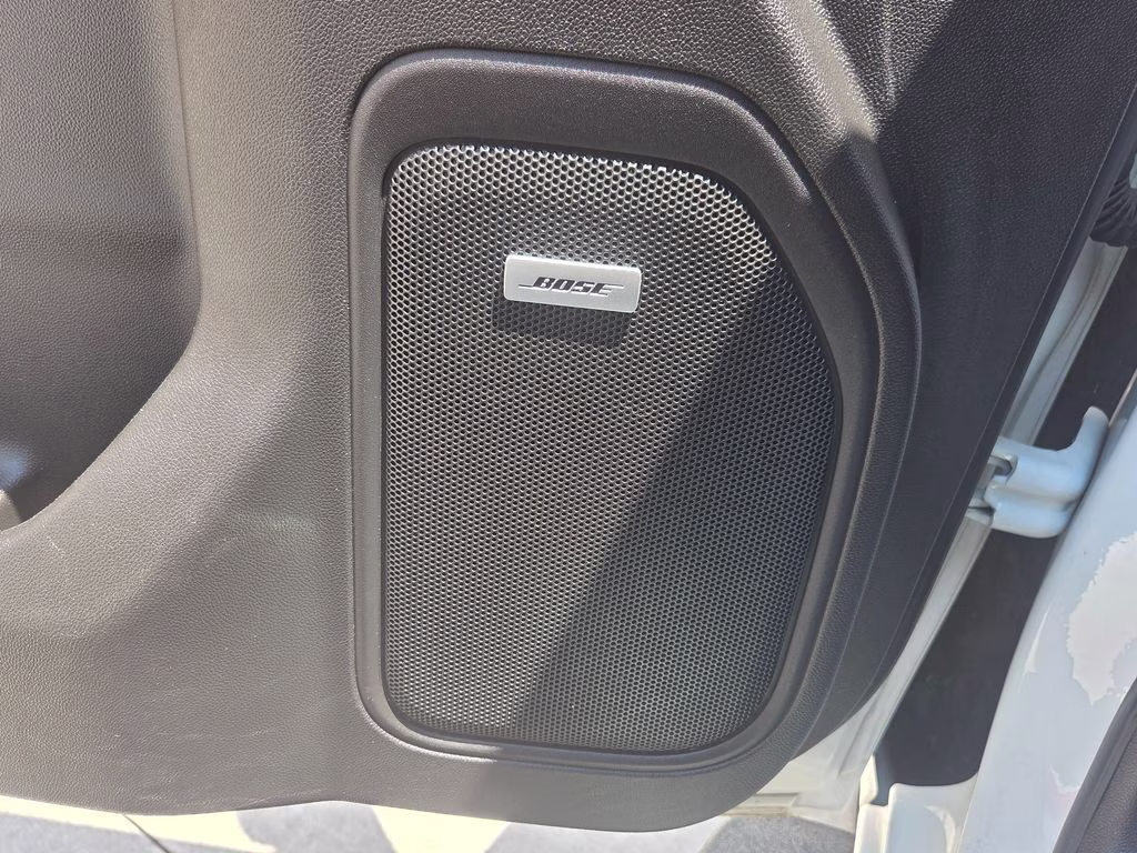 2022 Summit White GMC Sierra 1500 Limited AT4 4X4 Truck