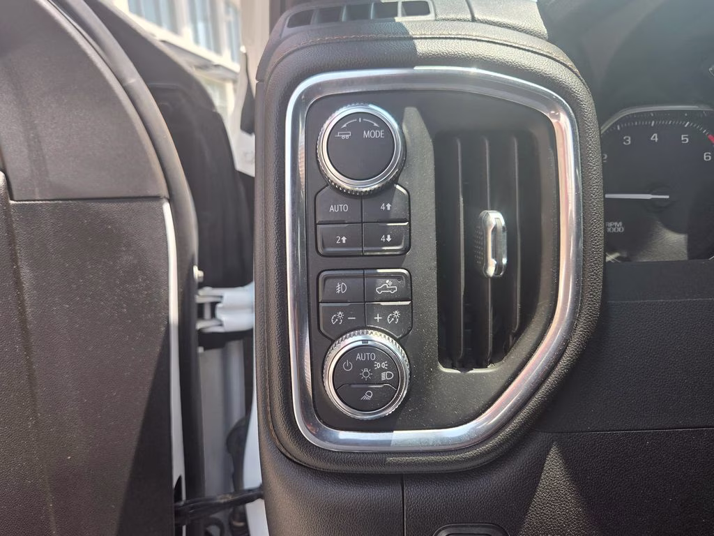 2022 Summit White GMC Sierra 1500 Limited AT4 4X4 Truck