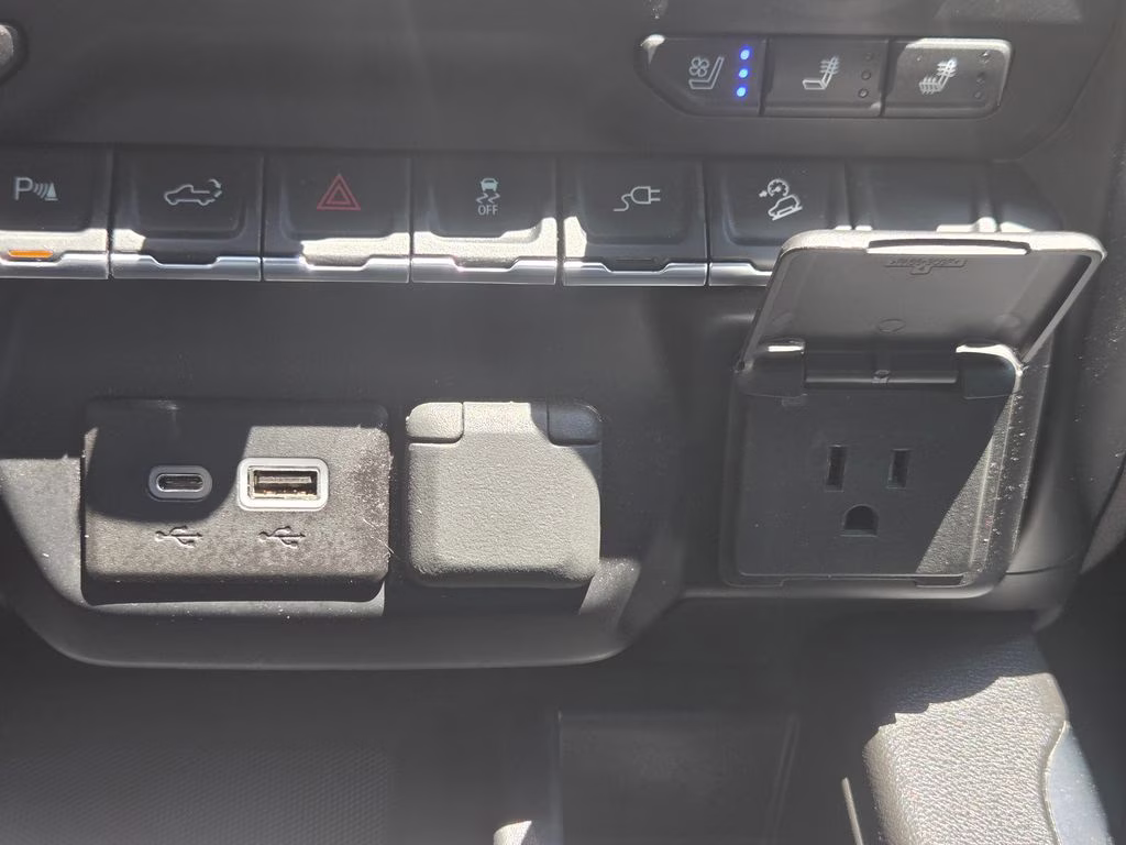 2022 Summit White GMC Sierra 1500 Limited AT4 4X4 Truck