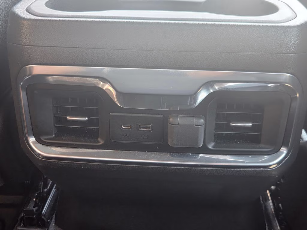 2022 Summit White GMC Sierra 1500 Limited AT4 4X4 Truck