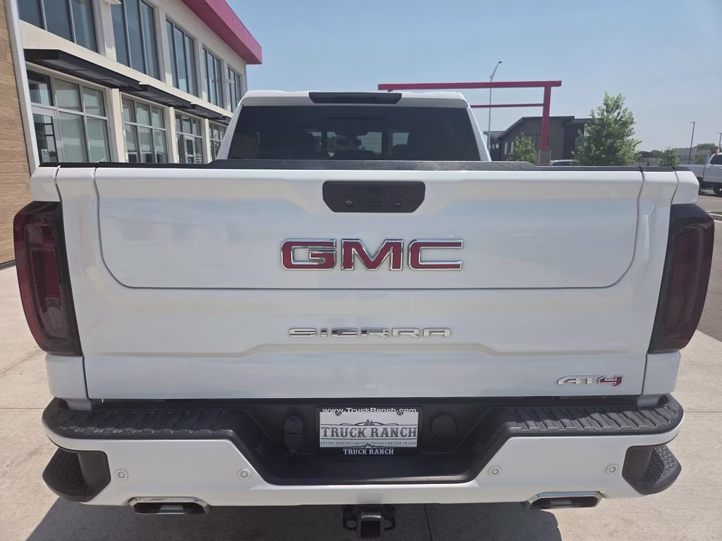 2022 Summit White GMC Sierra 1500 Limited AT4 4X4 Truck