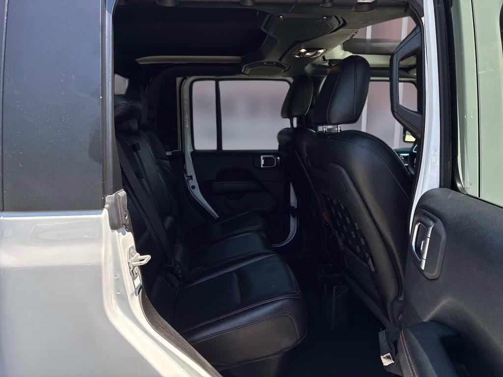 2022 Bright White Clearcoat Jeep Gladiator Mojave 4X4 Truck