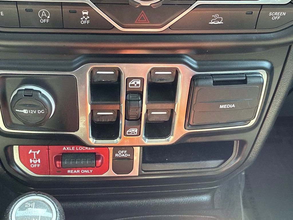 2022 Bright White Clearcoat Jeep Gladiator Mojave 4X4 Truck
