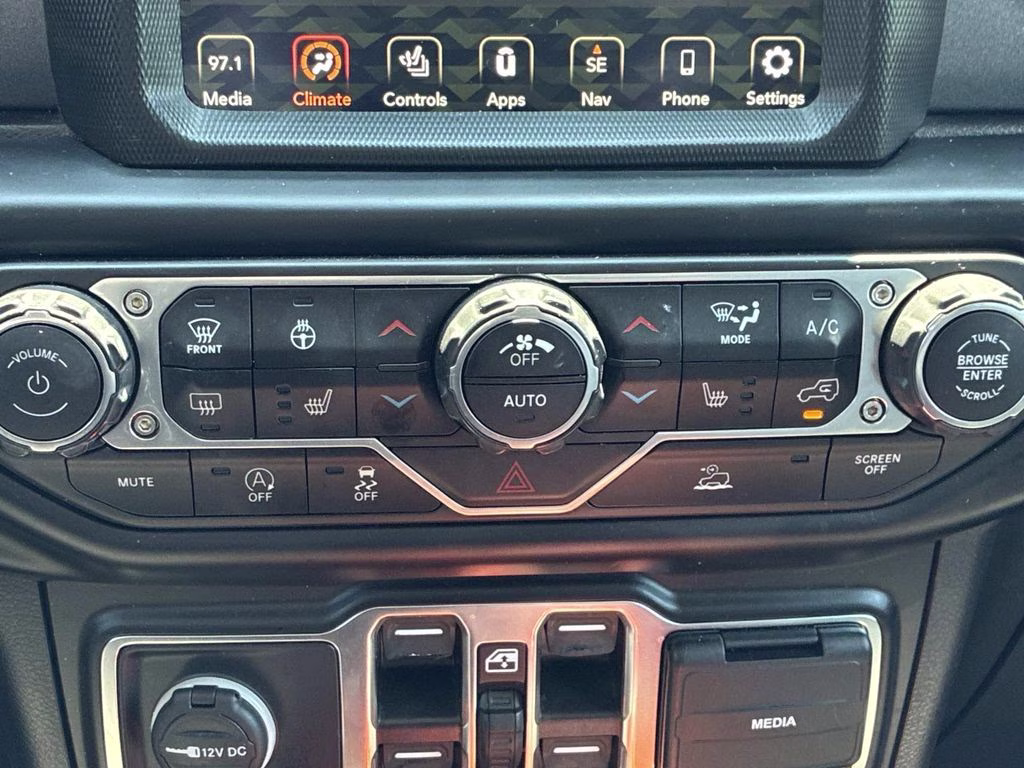 2022 Bright White Clearcoat Jeep Gladiator Mojave 4X4 Truck