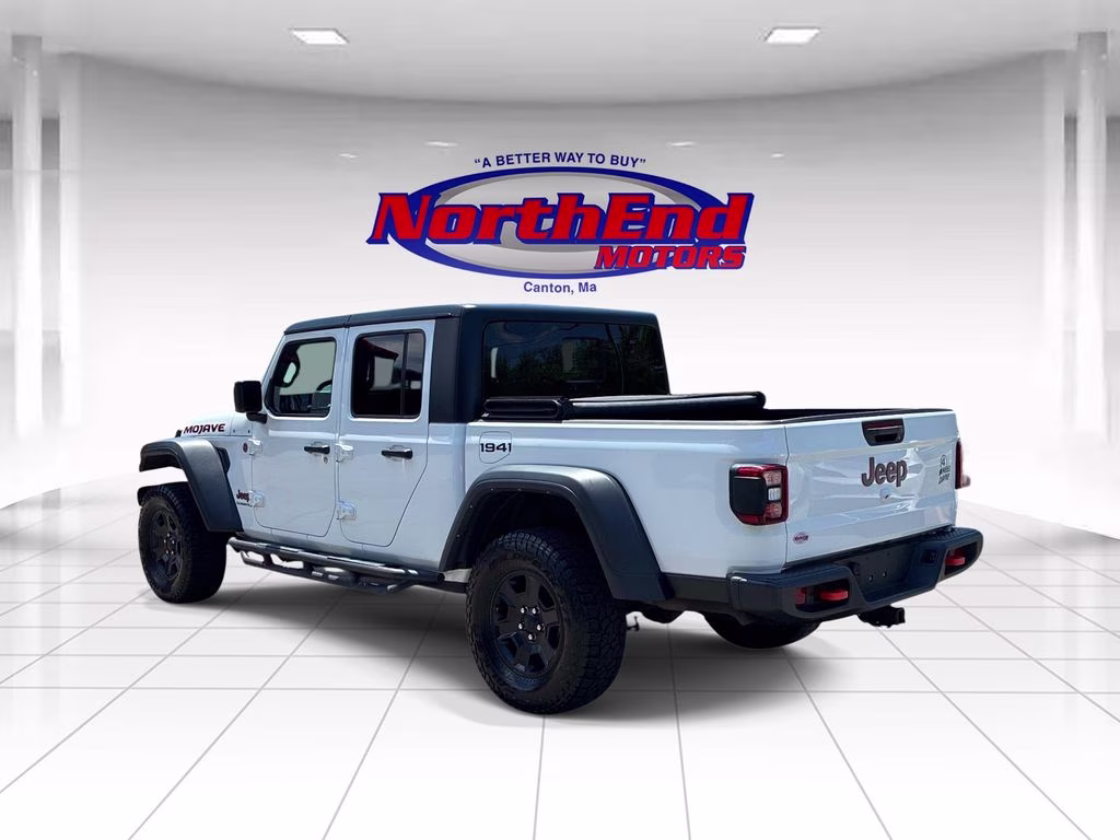 2022 Bright White Clearcoat Jeep Gladiator Mojave 4X4 Truck