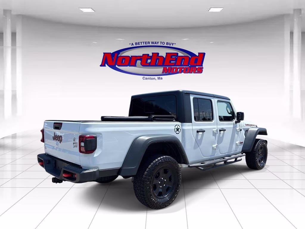 2022 Bright White Clearcoat Jeep Gladiator Mojave 4X4 Truck