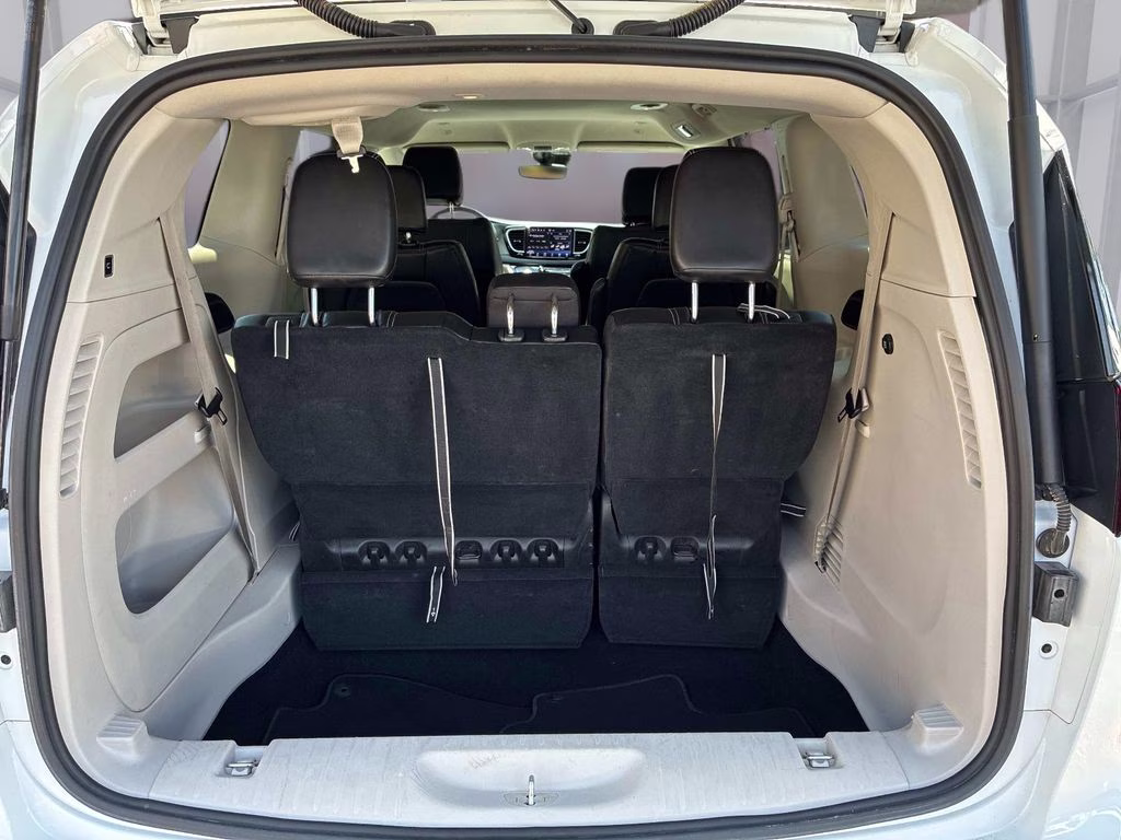 2023 Bright White Clearcoat Chrysler Pacifica Touring L FWD Van